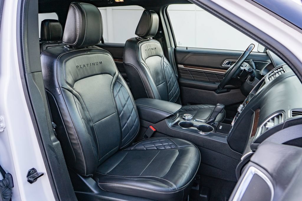 Used 2018 Ford Explorer Platinum AWD/4WD image 23