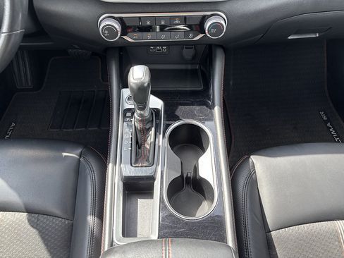 Used 2024 Nissan Altima 2.5 SR FWD image 20