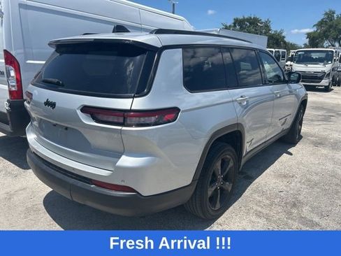 Used 2023 Jeep Grand Cherokee L Laredo RWD image 7