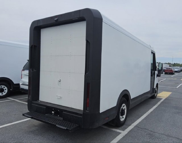Used 2024 Chevrolet Brightdrop 600 w/ Commercial Equipment Package AWD/4WD image 11