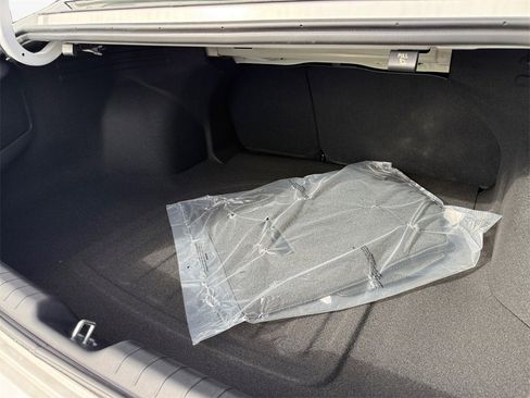 New 2025 Kia K4 EX image 18