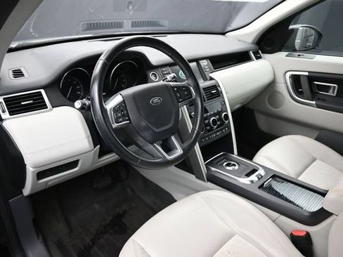 Used 2017 Land Rover Discovery Sport SE AWD/4WD image 11