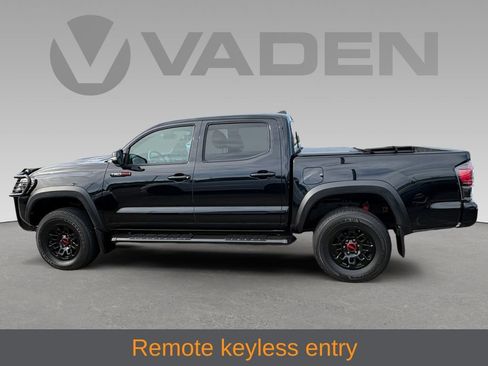 Used 2018 Toyota Tacoma TRD Pro AWD/4WD image 7