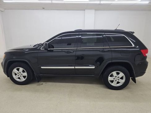 Used 2012 Jeep Grand Cherokee Laredo w/ Laredo E Group AWD/4WD image 12