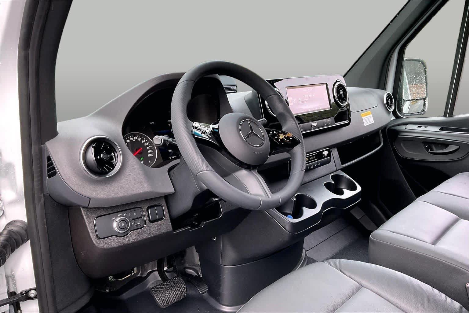 New 2026 Mercedes-Benz Sprinter 2500 image 9