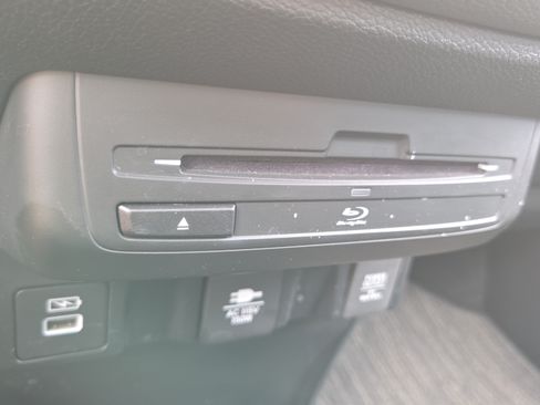 Used 2023 Honda Odyssey Touring image 24