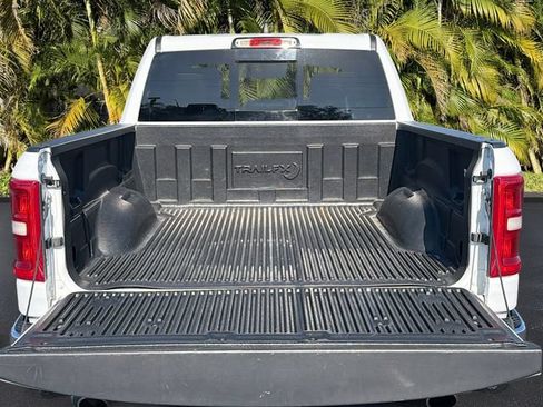 Used 2025 RAM 1500 Laramie AWD/4WD image 28