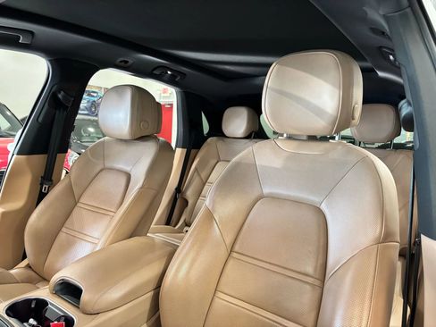 Used 2019 Porsche Cayenne S AWD/4WD image 14