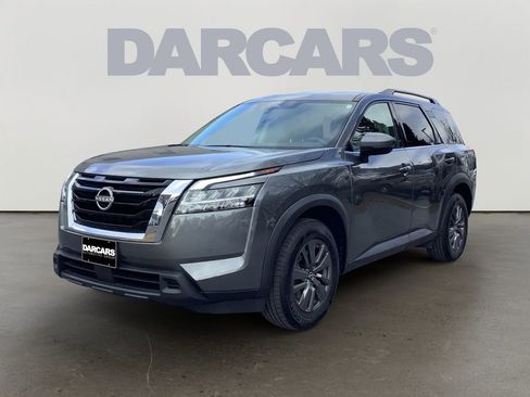 Used 2022 Nissan Pathfinder SV image 3