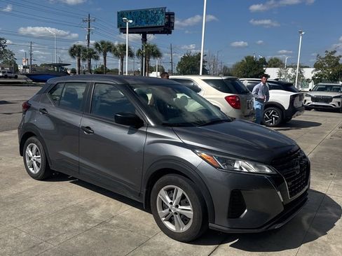 Certified 2023 Nissan Kicks S image 4