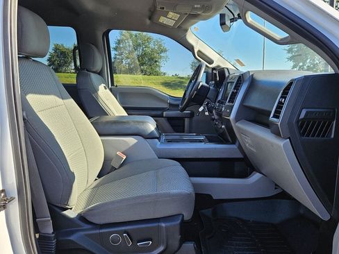 Used 2017 Ford F150 XLT w/ Equipment Group 302A Luxury AWD/4WD image 16