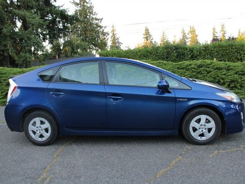 Used 2011 Toyota Prius Two image 11