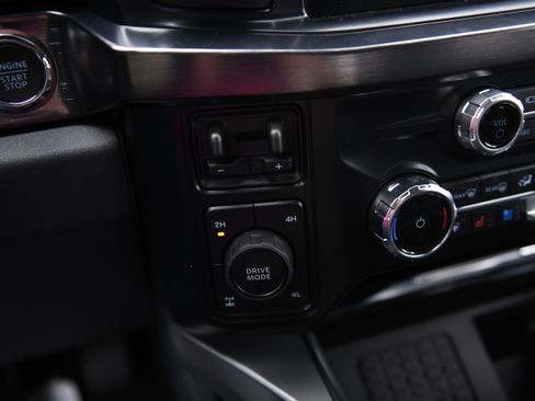 New 2026 Ford F250 Lariat w/ Lariat Premium Package image 29