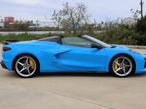 Certified 2025 Chevrolet Corvette E-Ray w/ ZER Performance Package image 4