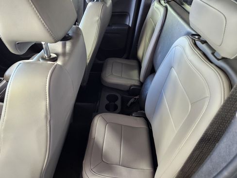 Used 2015 Chevrolet Colorado W/T image 14