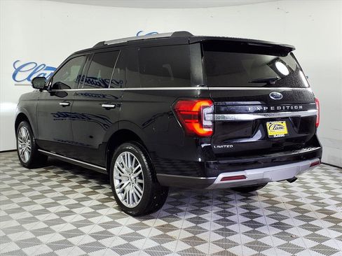 Used 2023 Ford Expedition Limited image 2