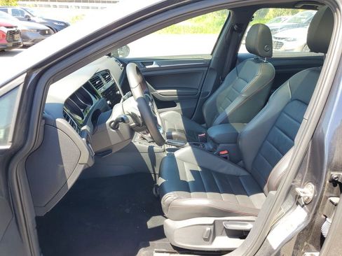 Used 2018 Volkswagen GTI SE w/ SE Leather Package FWD image 9