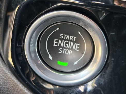Used 2024 Chevrolet Silverado 2500 LT AWD/4WD image 21