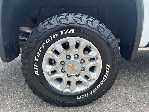 Used 2025 Chevrolet Silverado 2500 LT AWD/4WD image 18