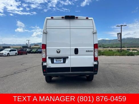 Used 2025 RAM ProMaster 2500 w/ Convenience Group FWD image 5