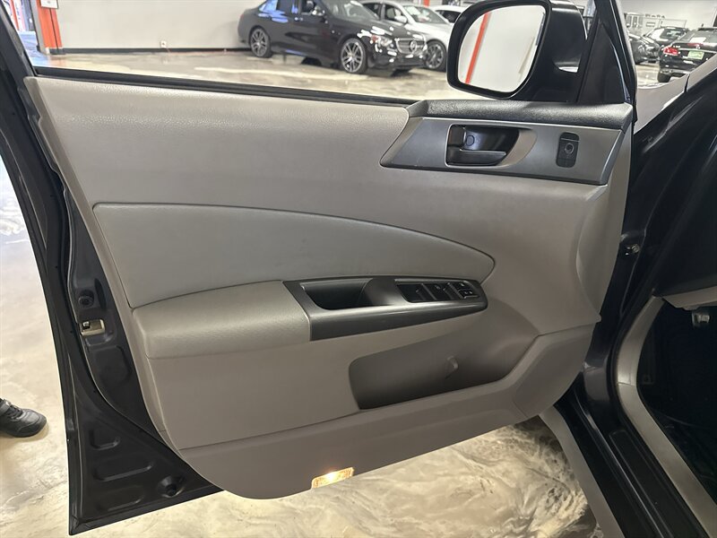 Used 2013 Subaru Forester 2.5X AWD/4WD image 14