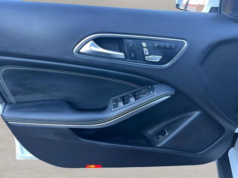 Used 2019 Mercedes-Benz GLA 250 4MATIC image 22