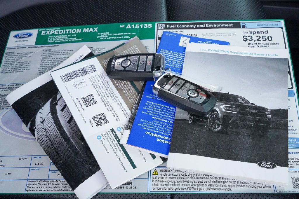 Used 2022 Ford Expedition Max XLT AWD/4WD image 46