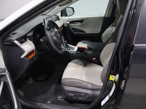 Used 2020 Toyota RAV4 Adventure w/ Convenience Package AWD/4WD image 11
