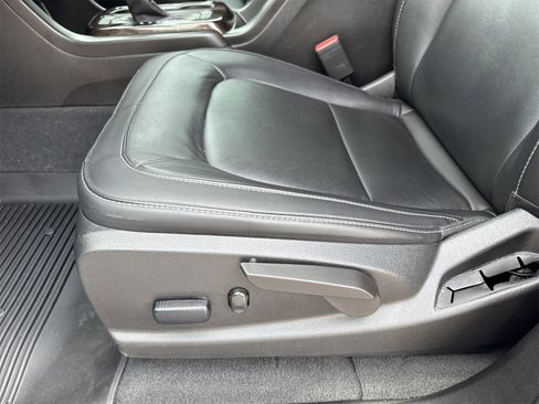 Used 2022 GMC Canyon Elevation w/ Elevation Premium Package image 17