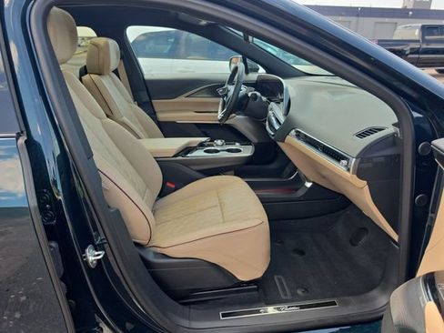 Certified 2025 Cadillac Lyriq Luxury w/ Nappa Leather Package AWD/4WD image 9