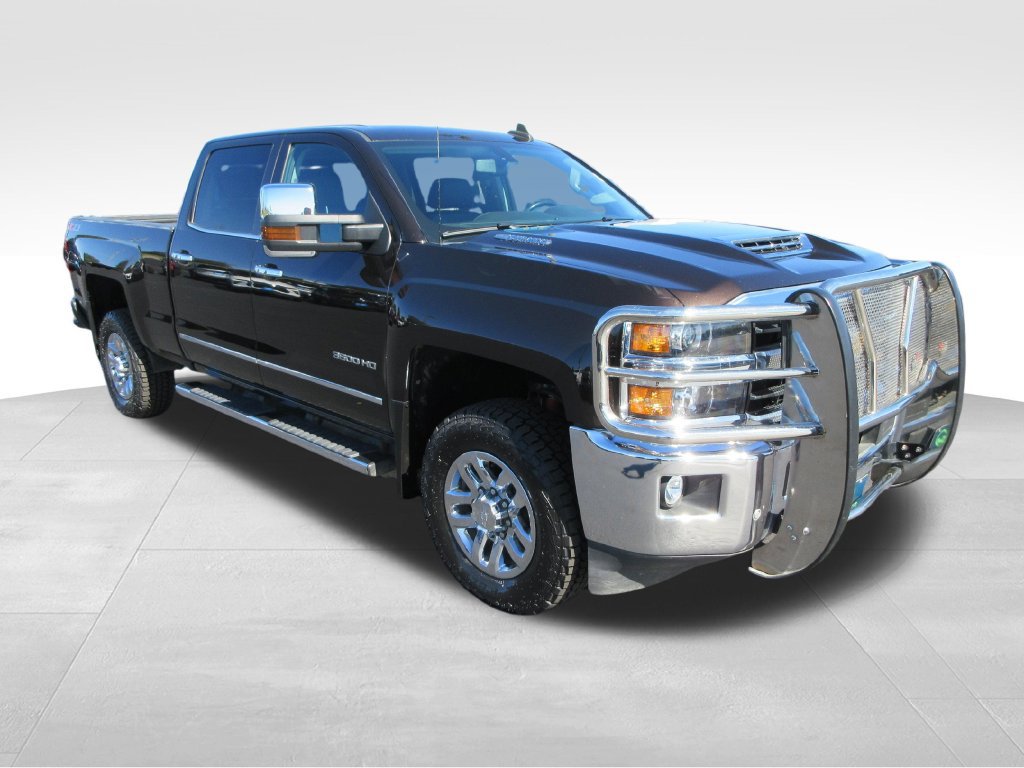 Used 2019 Chevrolet Silverado 3500 LTZ w/ Duramax Plus Package AWD/4WD image 7