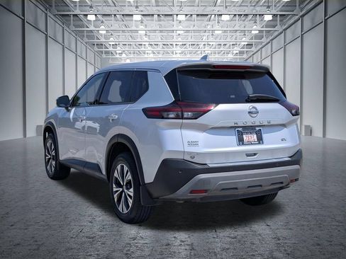 Used 2021 Nissan Rogue SV FWD image 12