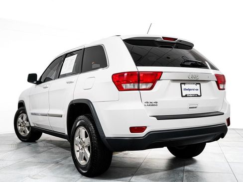 Used 2013 Jeep Grand Cherokee Laredo AWD/4WD image 5