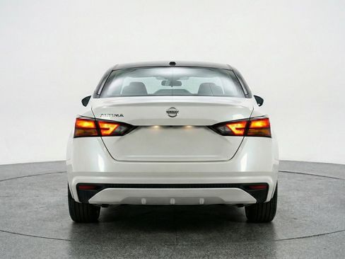 Used 2025 Nissan Altima 2.5 SV image 7