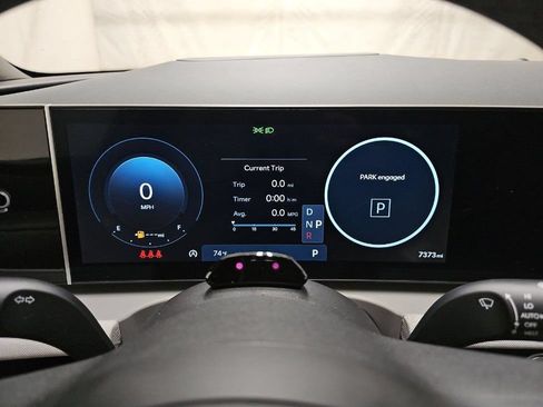 Used 2025 Hyundai Tucson Limited AWD/4WD image 9