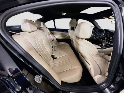 Used 2018 BMW 530i w/ Premium Package RWD image 27