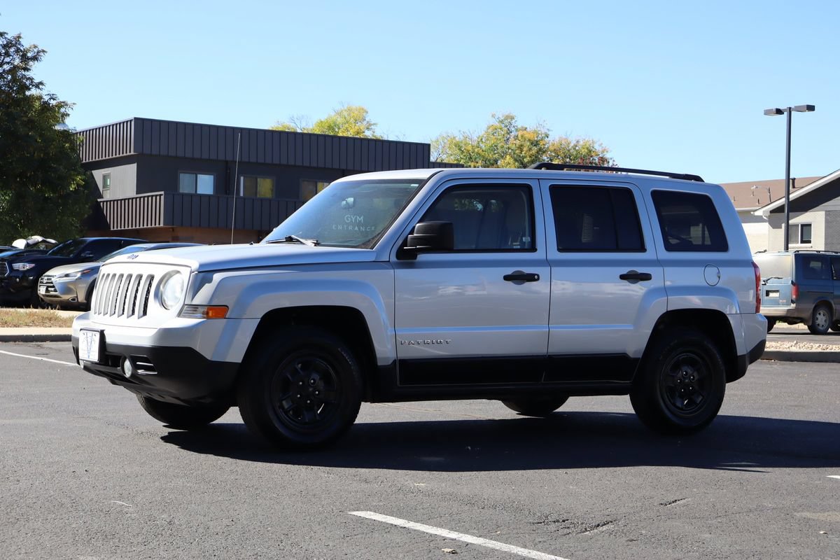 Used 2014 Jeep Patriot Sport FWD image 11
