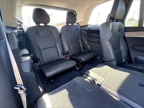 New 2026 Volvo XC90 B6 Ultra w/ Protection Package image 28