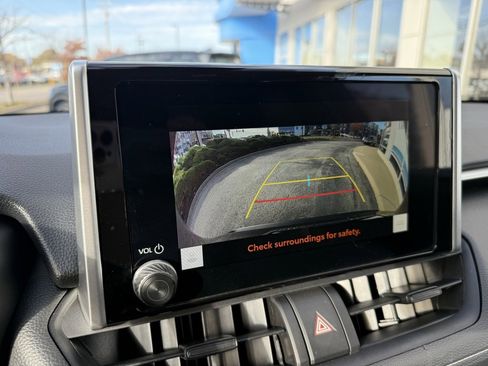 Used 2025 Toyota RAV4 XLE image 5