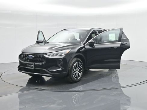 New 2025 Ford Escape SE image 27