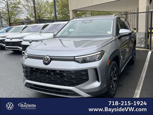 New 2026 Volkswagen Tiguan SE AWD/4WD image 8