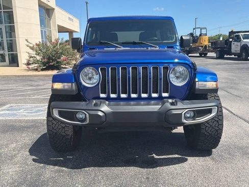 Used 2020 Jeep Wrangler Unlimited Sahara AWD/4WD image 2