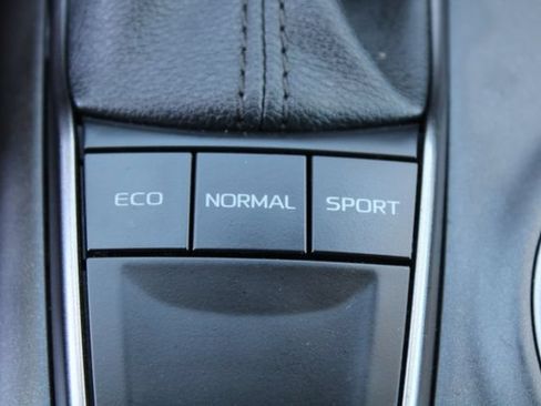 Used 2024 Toyota Camry SE FWD image 29