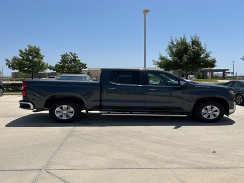 Used 2021 Chevrolet Silverado 1500 LT w/ LPO, Dark Essentials Package RWD image 2