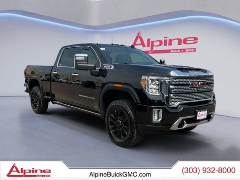 Used 2022 GMC Sierra 2500 Denali w/ Denali Black Diamond Edition AWD/4WD image 7