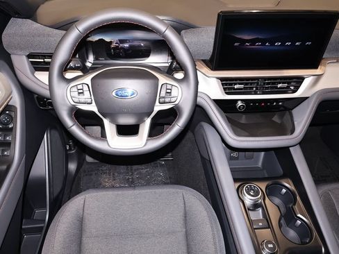 New 2027 Ford Explorer Active AWD/4WD image 18