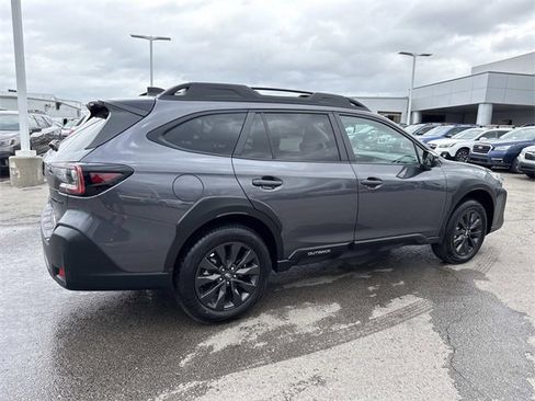 Used 2025 Subaru Outback Onyx Edition image 2