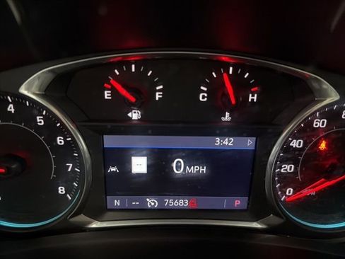 Used 2020 Chevrolet Equinox LT image 18