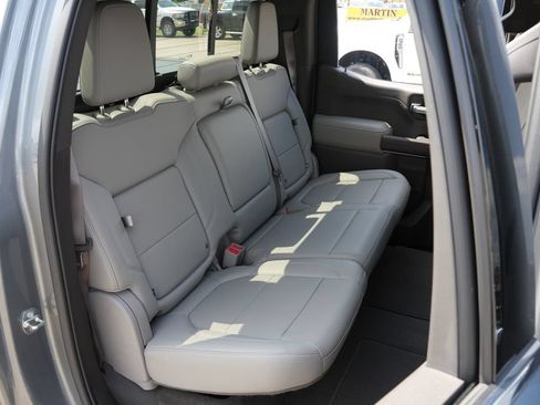 Used 2020 GMC Sierra 1500 SLT RWD image 22