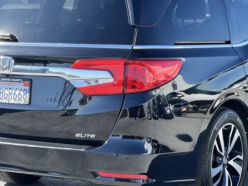 Used 2018 Honda Odyssey Elite image 7
